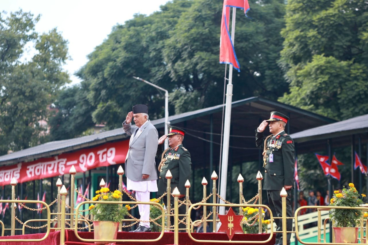 सैनिक मञ्च टुँडिखेलमा फूलपाती बढाइँ